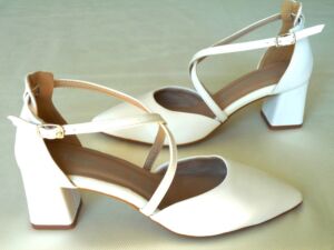 Keresztpántos bőr kétrészes menyasszonyi cipő
