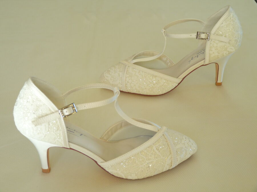 Zara menyasszonyi cipő