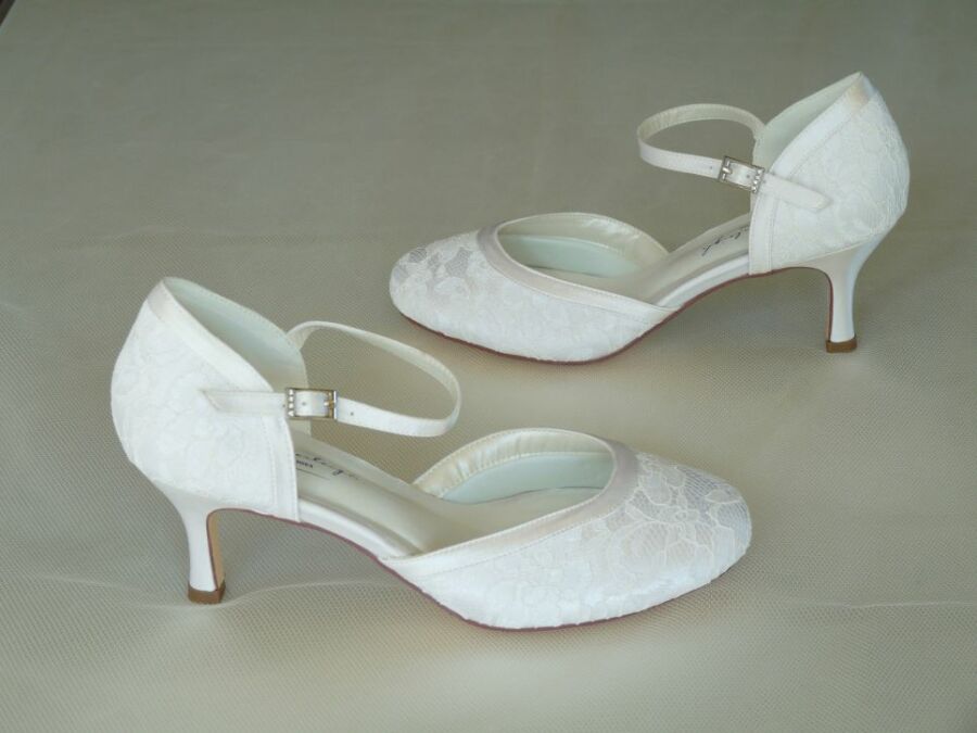 Daisy - pántos női esküvői cipő