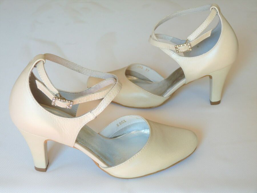 Kétrészes bokapántos női esküvői cipő