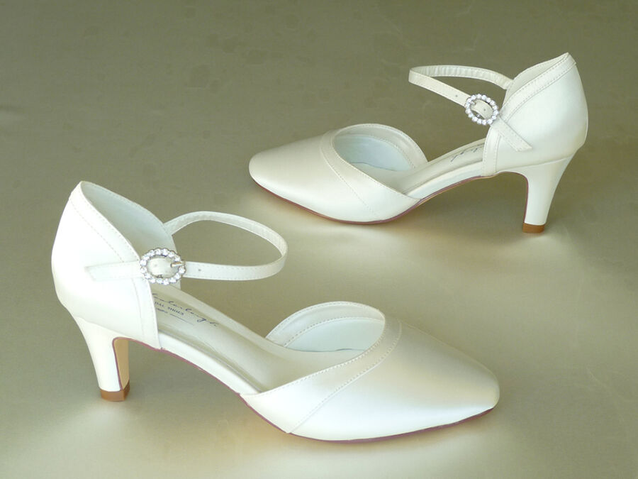 Luna pántos női esküvői cipő