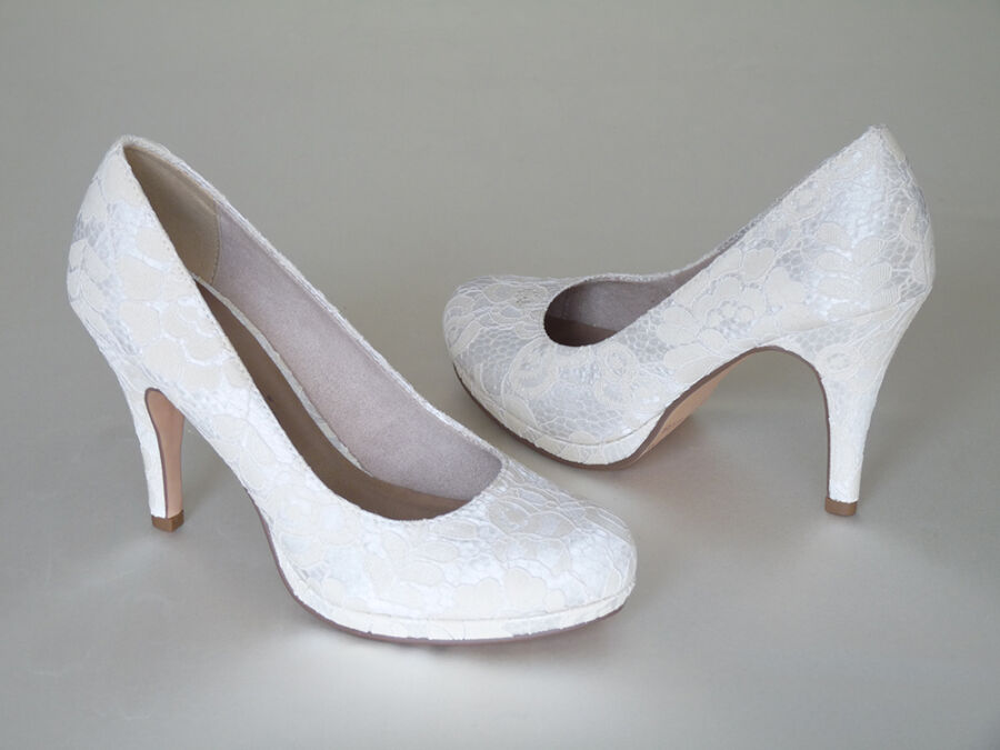 Körömcipő fazonú, platformos női esküvői cipő