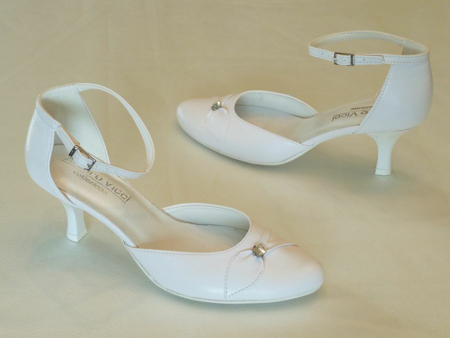 Pántos női esküvői cipő, ivory színben