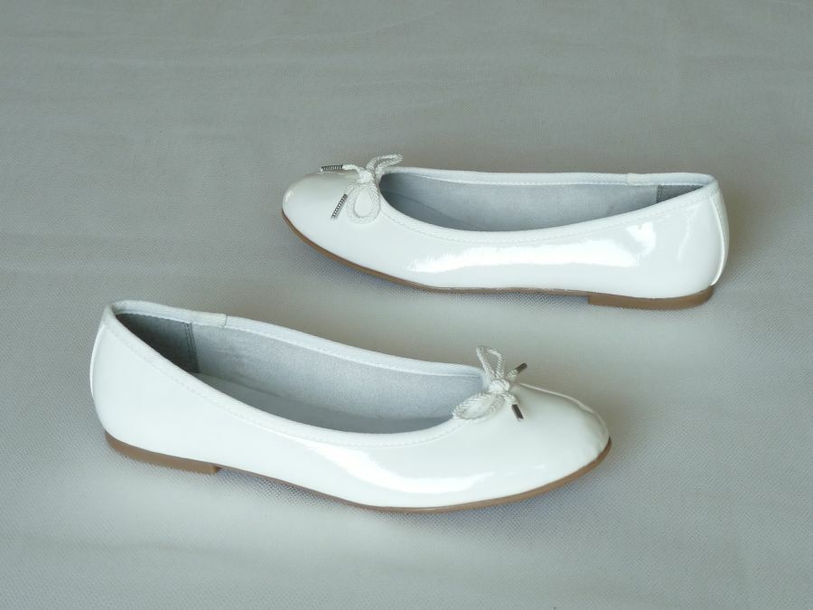 Lapos sarkú női esküvői cipő